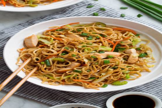 CHICKEN CHOWMEIN
